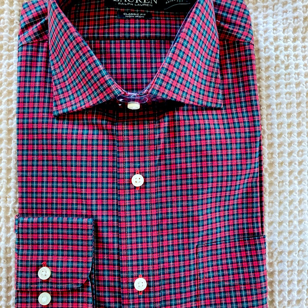 Ralph Lauren dress shirt. soft breathable cotton with extra stretch for comfort.